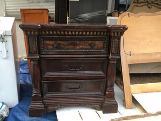 Oak wood dresser