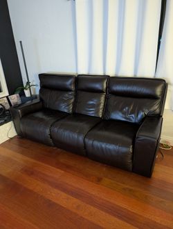 Black Leather Adjustable Couch, Perfect Condition