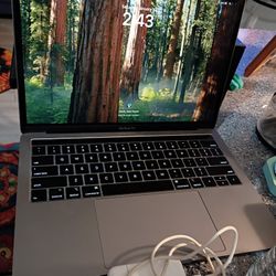 MacBook 13 M2 Pro