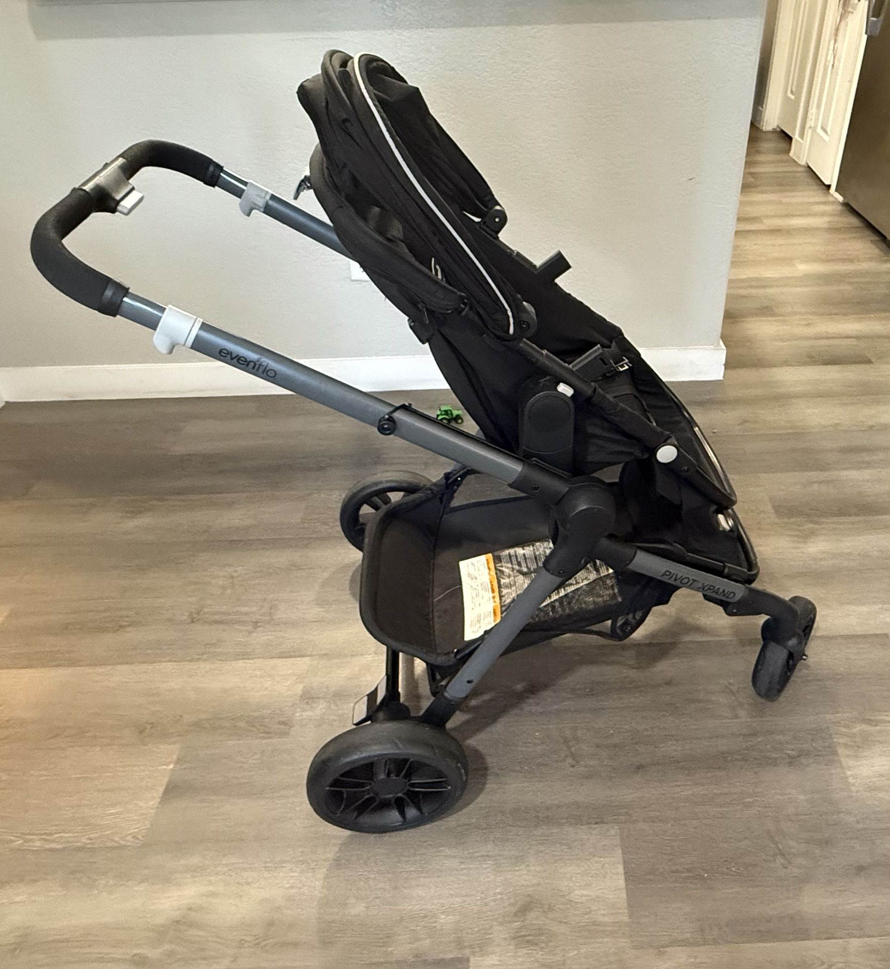Evenflo Pivot Xpand Double Stroller