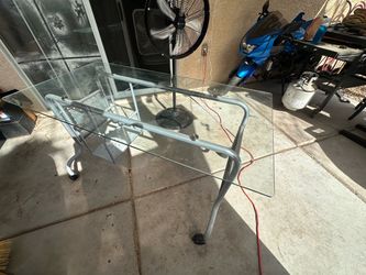 Modern Glass Computer / Workstation Desk – Rolling – Metal Frame/gaming desk