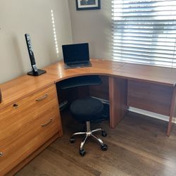 ***Office Desk - Dania Furniture 
