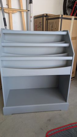 Kids bookcase
