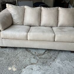 Ashley furniture Darcy Sectional Piece Soft Microfiber Fabric