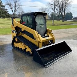 14 Caterpillar 259D Skid Steer