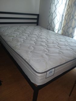 Cama Queen