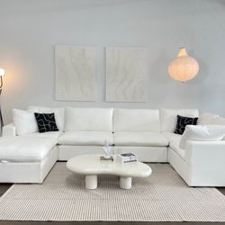 BRAND NEW IN BOX! White 6 Piece CLOUD Modular Sectional Couch (FREE DELIVERY 🚚)