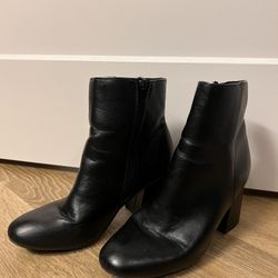 SHEIN Black Booties 8W 