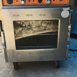 Alto Shaam Heating And Holding Oven