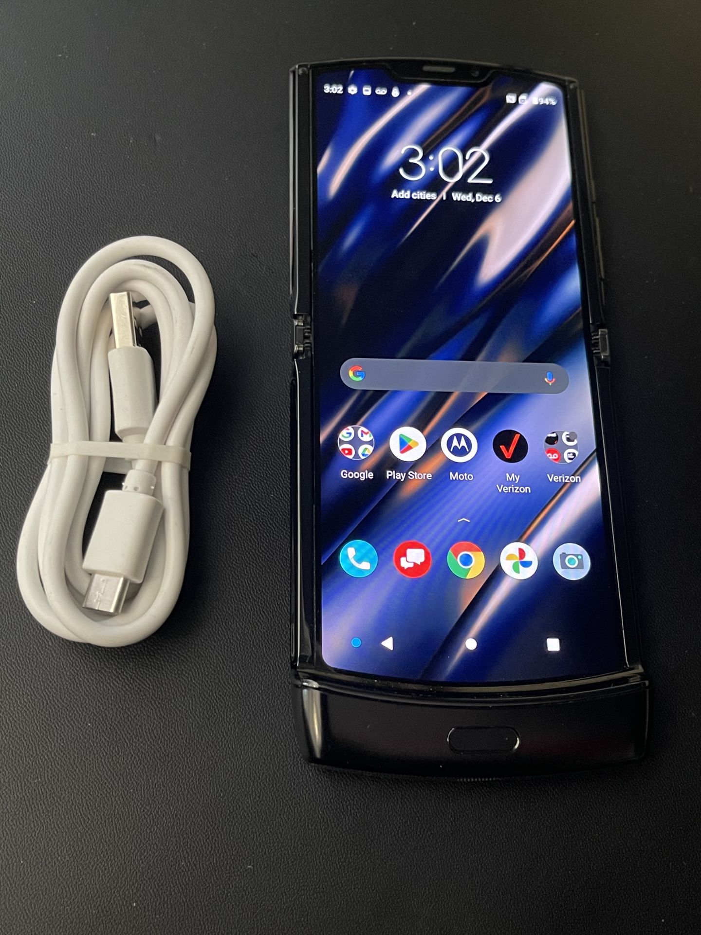 Moto Raze Flip! Like New And Unlocked! Cheap!