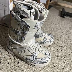 Used Snowboard Boots