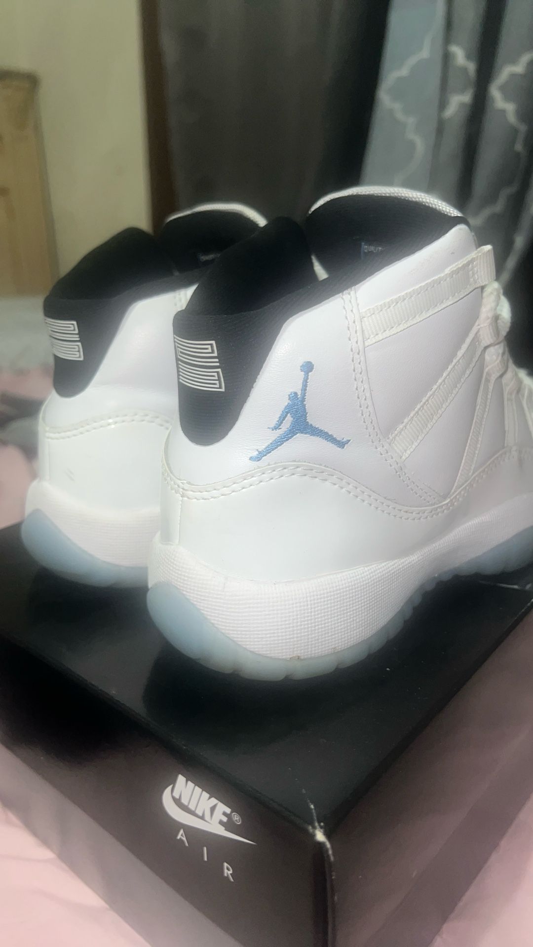 Jordan 11 Retro White/lengend