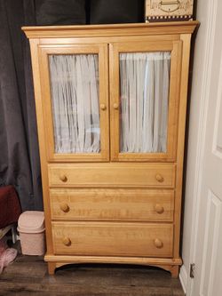 Solid Wood dresser/Armoire / Chifforobe