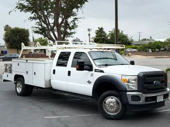 2012 Ford F550 Super Duty Crew Cab & Chassis