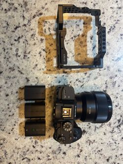 📸 Sony A7R III + 85mm f/1.4 Lens – Excellent Condition