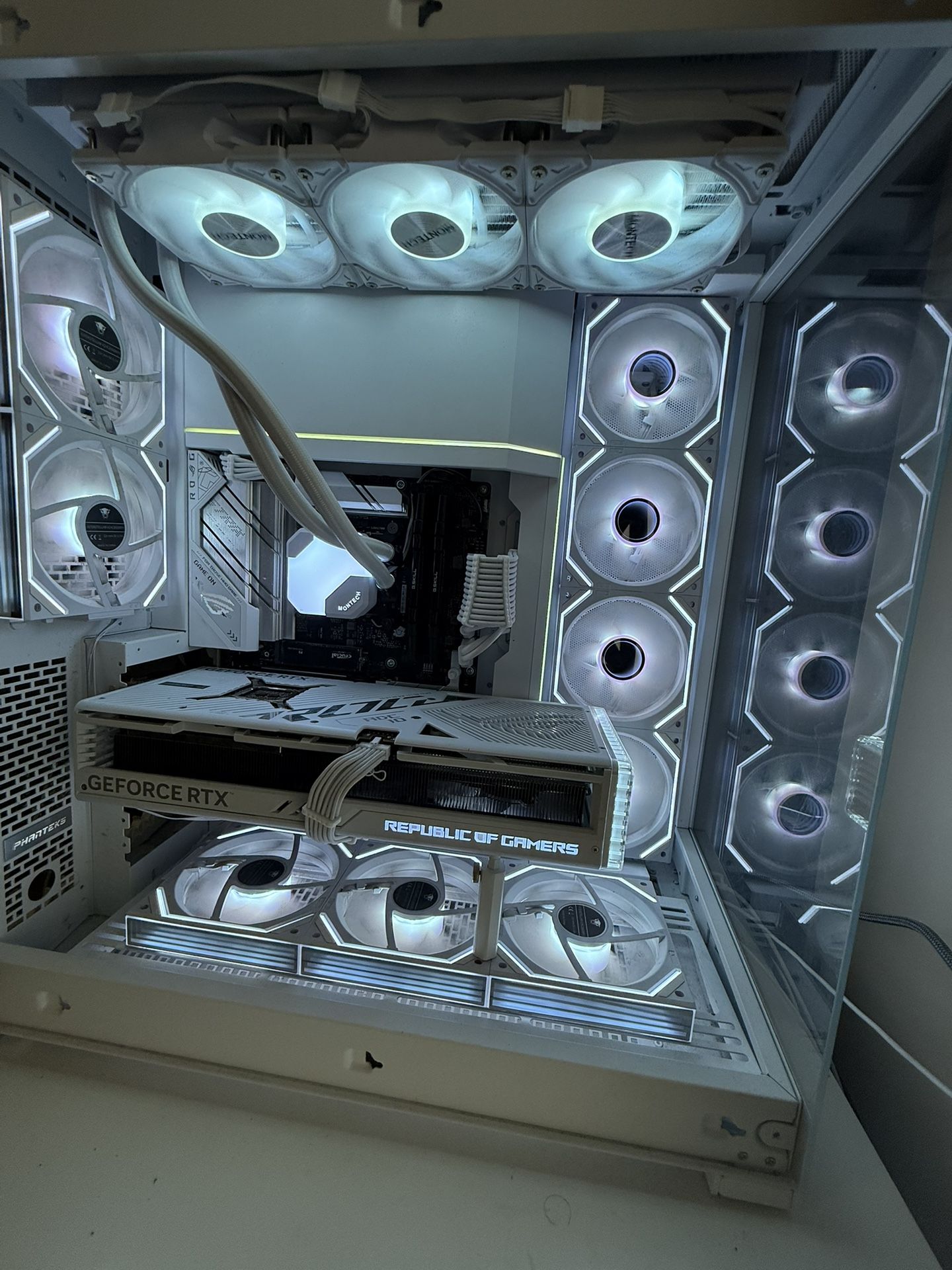 Gaming Computer With 34 Inch Monitor