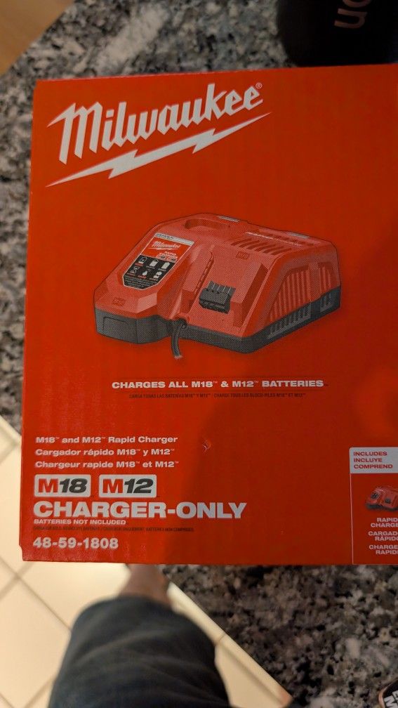 Milwaukee Tool M18/M12
Rapid Charger - NEW