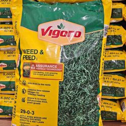 Vigoro 14.6 lbs. 5,000 sq. ft. weed and feed fertilizer 29-0-3