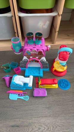 Play dough playsets