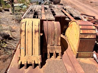 Excavator, backhoe buckets