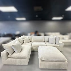 Sereene 5 PC Cream Sectional 