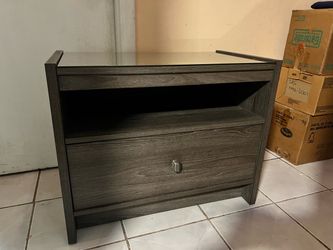 Night stand/chest