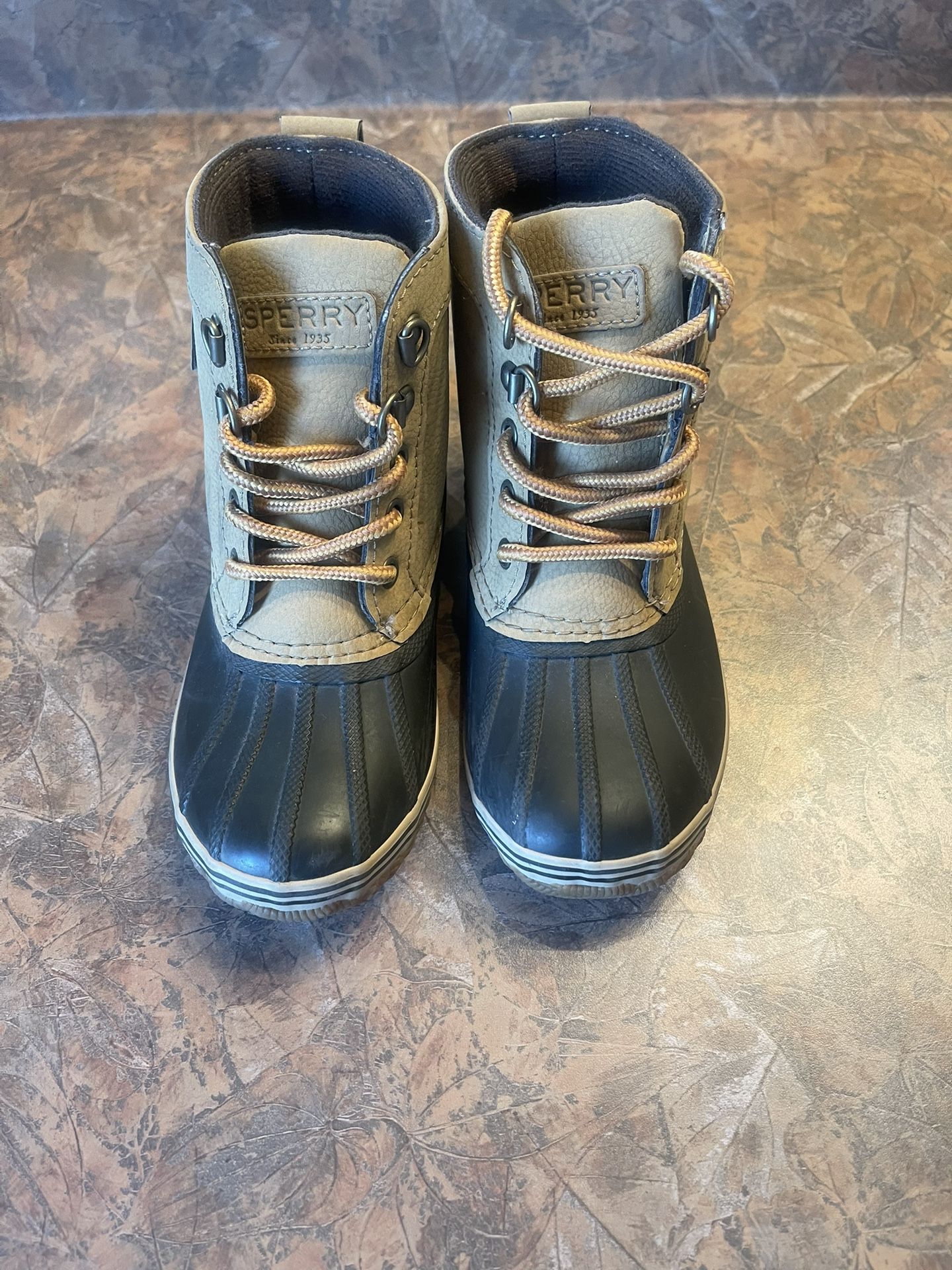 Boys Or Girls Snow Boots. Size 11…..NEW