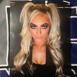 Wwe Tag Team Champ Liv morgan Autograph
