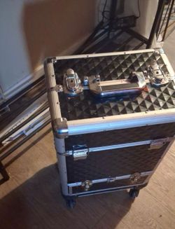 Rolling Aluminum Flight Case on Wheels