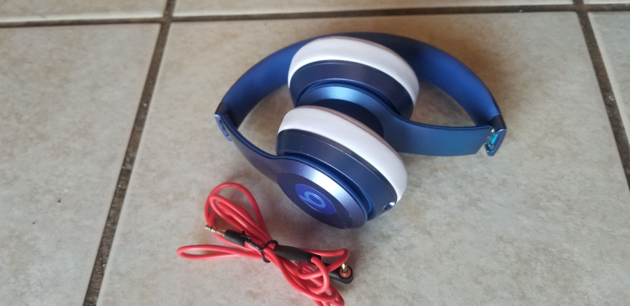 Beats by dr dre solo 2 light blue