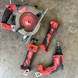 Milwaukee Set