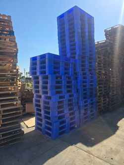 48X40 Blue Plastic Pallets