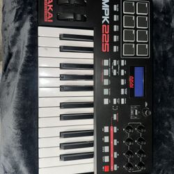 Akai MPK 225 MIDI Keyboard 
