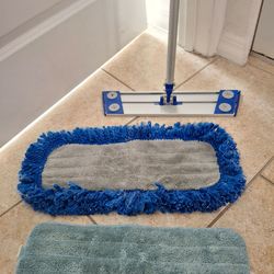 Telescopic flat mop and duster like new