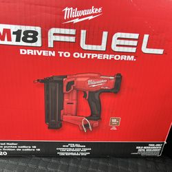 Milwaukee FUEL 18-Volt Lithium-Ion Brushless Cordless Gen II 18-Gauge Brad Nailer (Tool-Only)