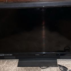 Vizio 37" LCD Television with Remote