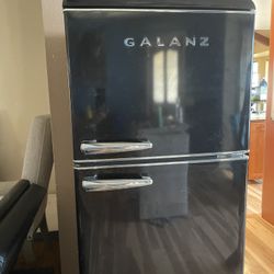 Galaz Black Refrigerator 