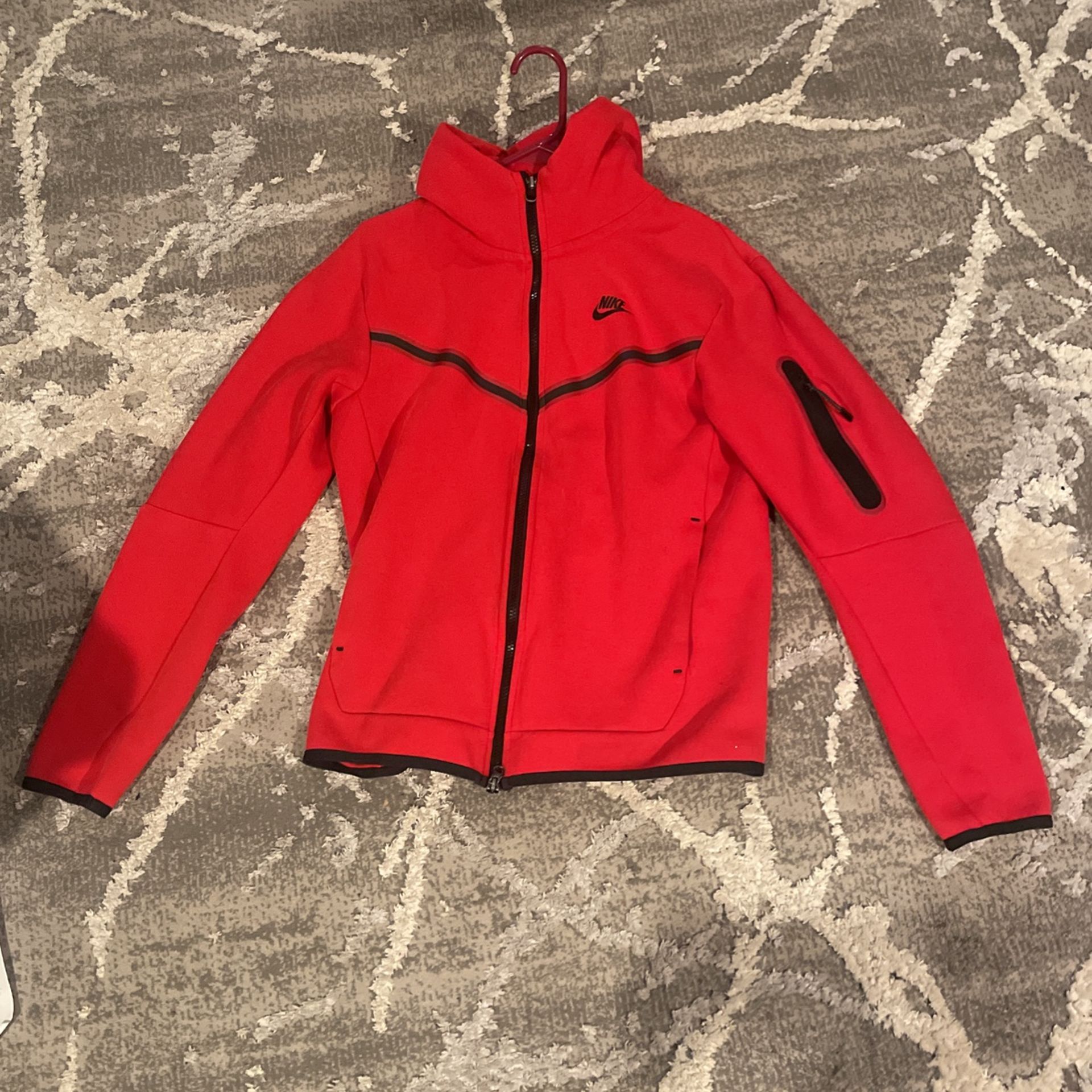 Nike Tech Fleece University Red