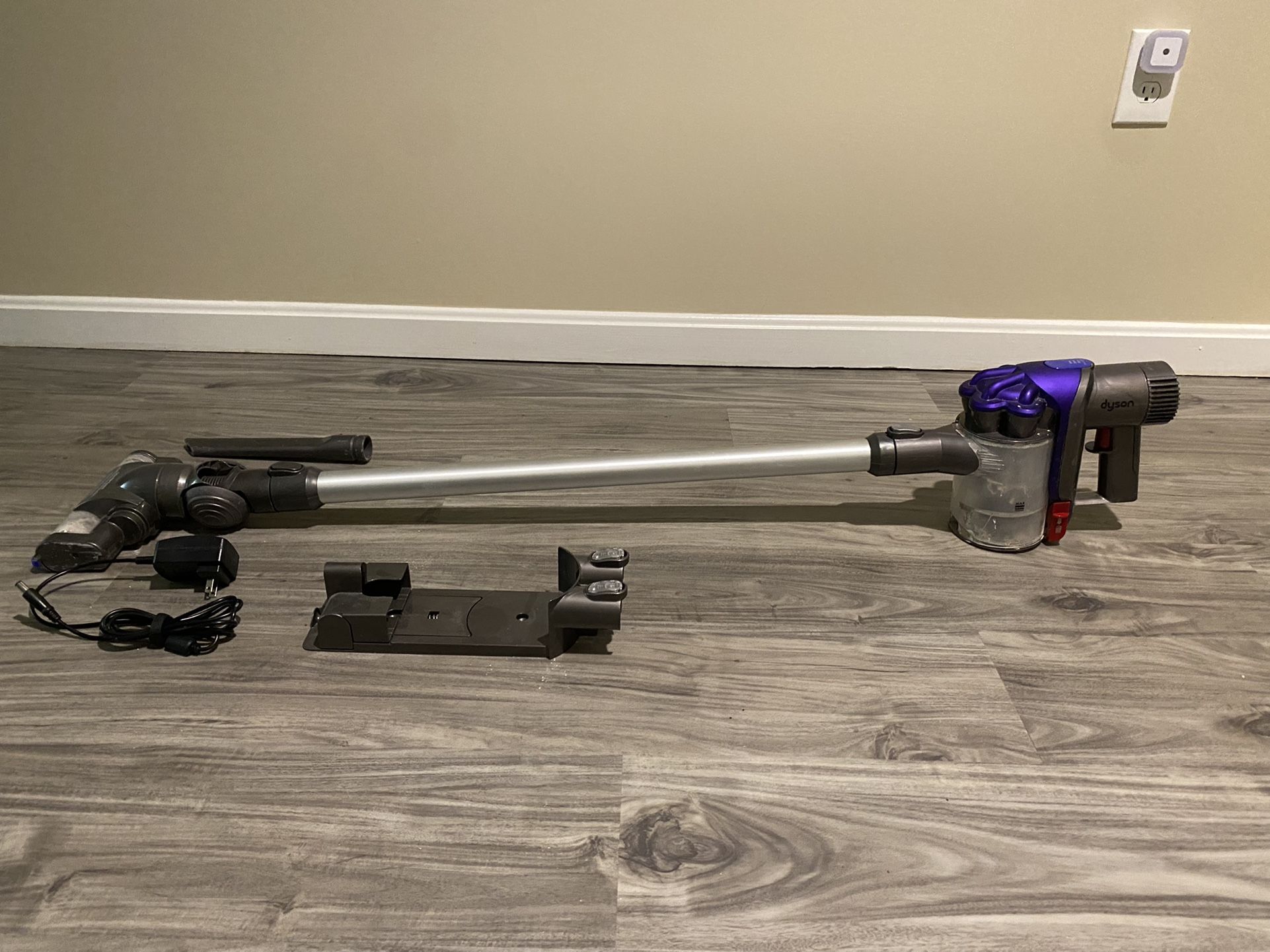 Dyson DC35 Animal Stick Vacuum - Not Operational. Needs A New Battery And The Floor Head Should Be Replaced