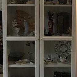 IKEA BILLY White Display Cabinet/Bookshelf  w/ Glass Doors 