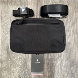 ALPAKA Tech Case Max plus Pro Strap - New with Tags