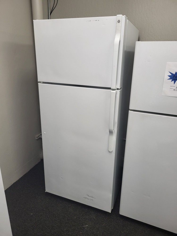 💐 Spring Sale! GE 18cuft Fridge With Ice Maker - Warranty Included 