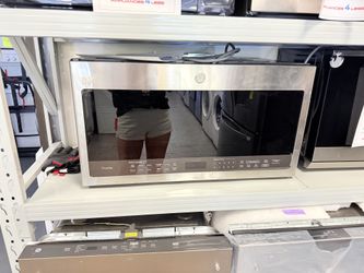 GE Profile Microwave /1.7 Cu Ft
