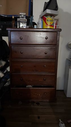 Dresser brown