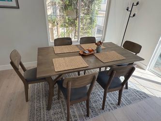 Wooden kitchen/dining set with 6 matching chairs