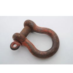 The product is a CM 2" Clevis Pin Lifting Shackle Rigging with a 30-ton capacity. It is made in the United States and comes in a unit quantity of one.