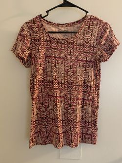 Daisy Fuentes Size S Short Sleeve Tee