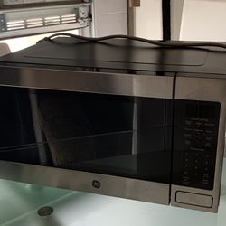 GE 1150 Watt Countertop Microwave Oven Condition Like New