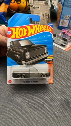Hot Wheels 83 Chevy Silverado