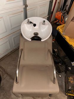 Minerva beauty salon chair and sink